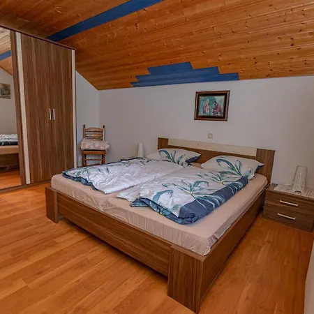 Apartment House Aronija With Swimming Pool *