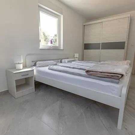 Apartment House Aronija With Swimming Pool Grude