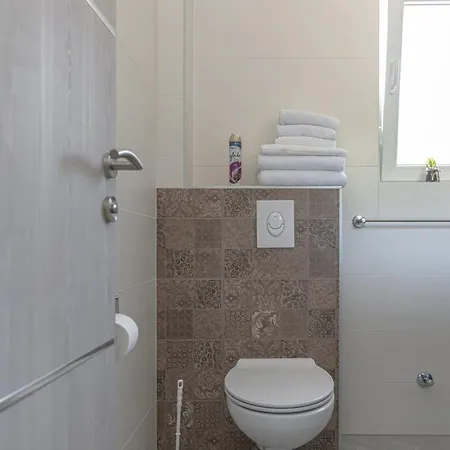 House Aronija With Swimming Pool Apartman Grude