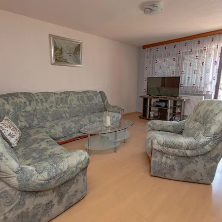 Apartment House Aronija With Swimming Pool