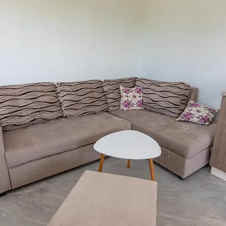 House Aronija With Swimming Pool Apartment